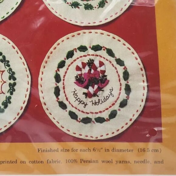 Vintage Christmas Holiday Jar Toppers Stitchery Crewel Creative Circle Kit #2222 - Picture 4 of 8